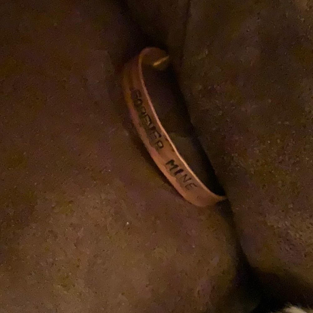 Handmade copper cuff - Picture 2 of 3